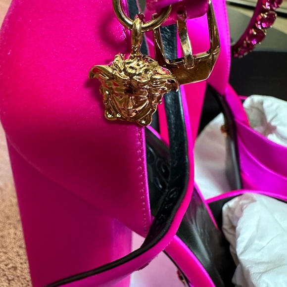 Versace Sandals Sz 8 Pink. Authentic Aevitas Medusa Crystal Ankle-Strap Platform - Picture 3 of 17